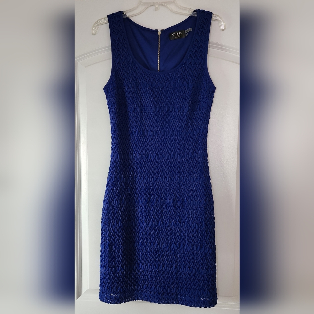 GUESS BRIGHT BLUE LINED KNIT SLEEVELESS DRESS SIZE 10